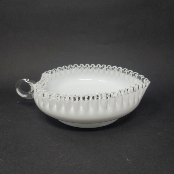 VTG Fenton Silvercrest Milk Glass Heart Dish with Handle - Picture 4 of 5